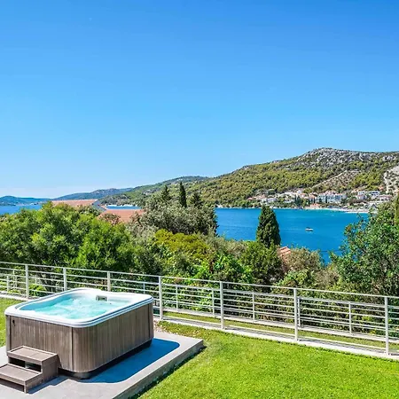 Villa High Life