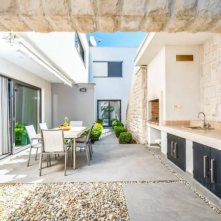 High Life Villa *